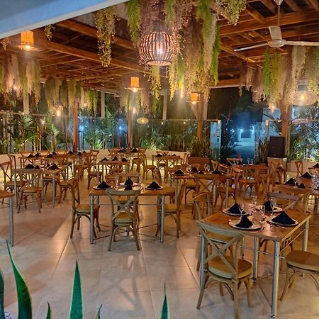 Hotel Wayra Club Акасіяс Екстер'єр фото